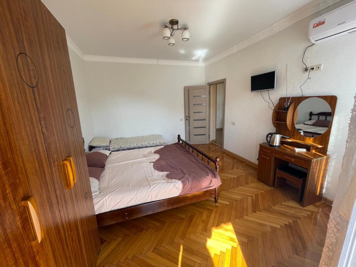 Гостевой Дом На Гечба Hotel Gagra Exterior foto