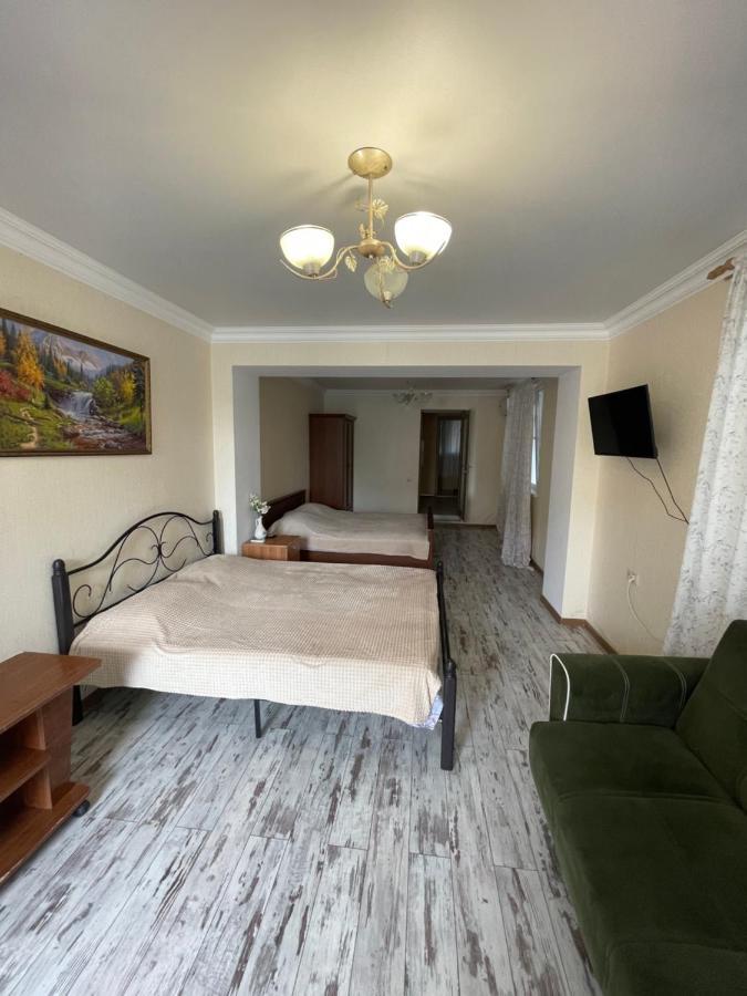 Гостевой Дом На Гечба Hotel Gagra Exterior foto